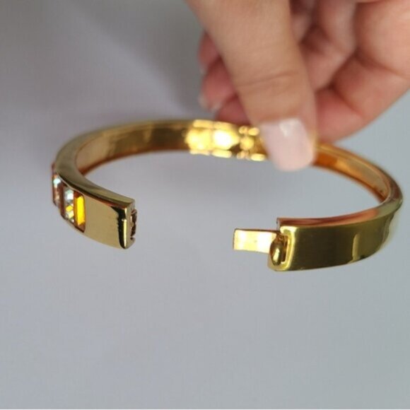 Vintage 80s BUTLER Gold Tone Hinged Orange Amber White Crystal Bangle Bracelet - Picture 11 of 13